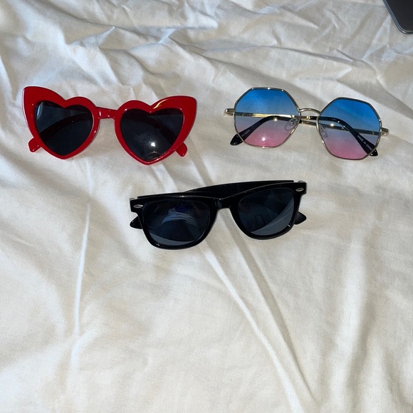 Cute Sunglasses bundle - Picture 1 of 4